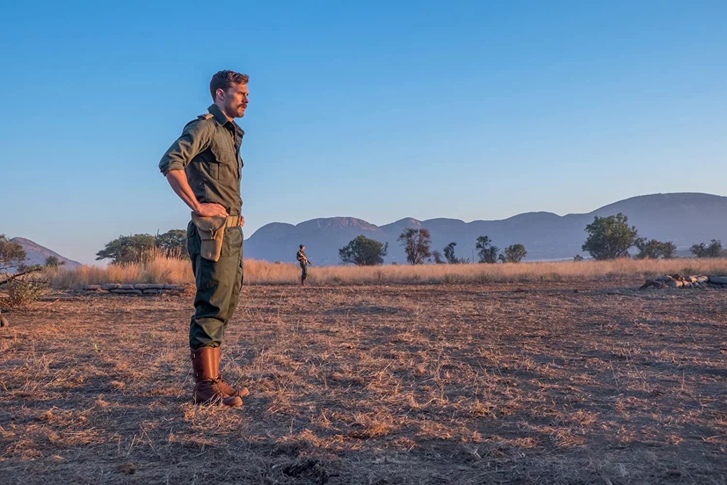 Jamie Dornan w filmie „Oblężenie Jadotville” (2016)