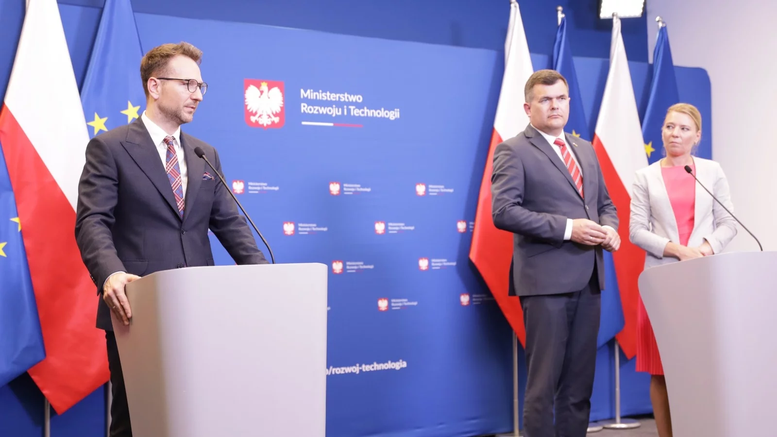 Minister Waldemar Buda, wiceminister Piotr Uścinski i minster Dorota Cabańska