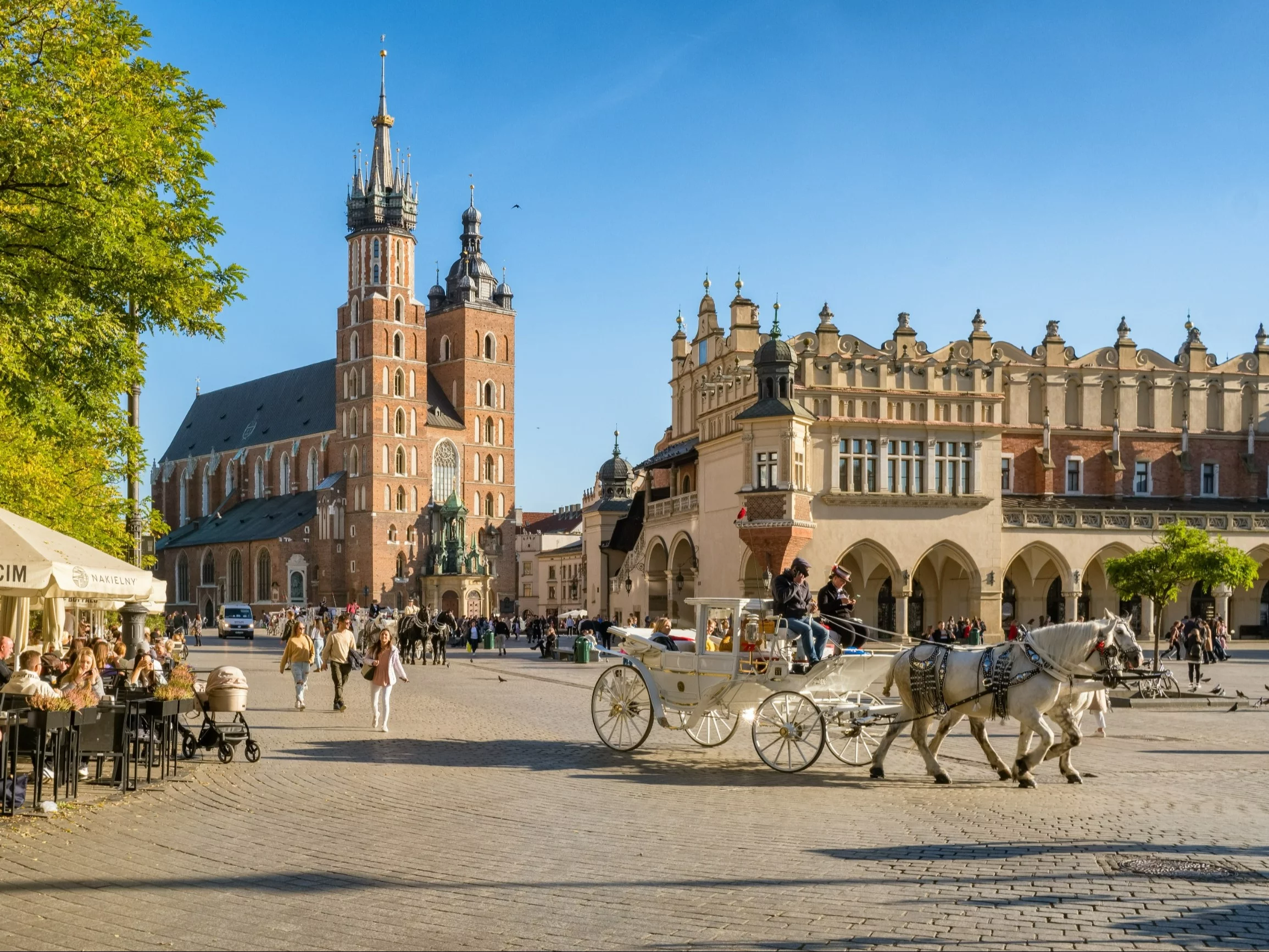 Dominikanie stawiają blok na 400 osób. Tak tłumaczą inwestycję