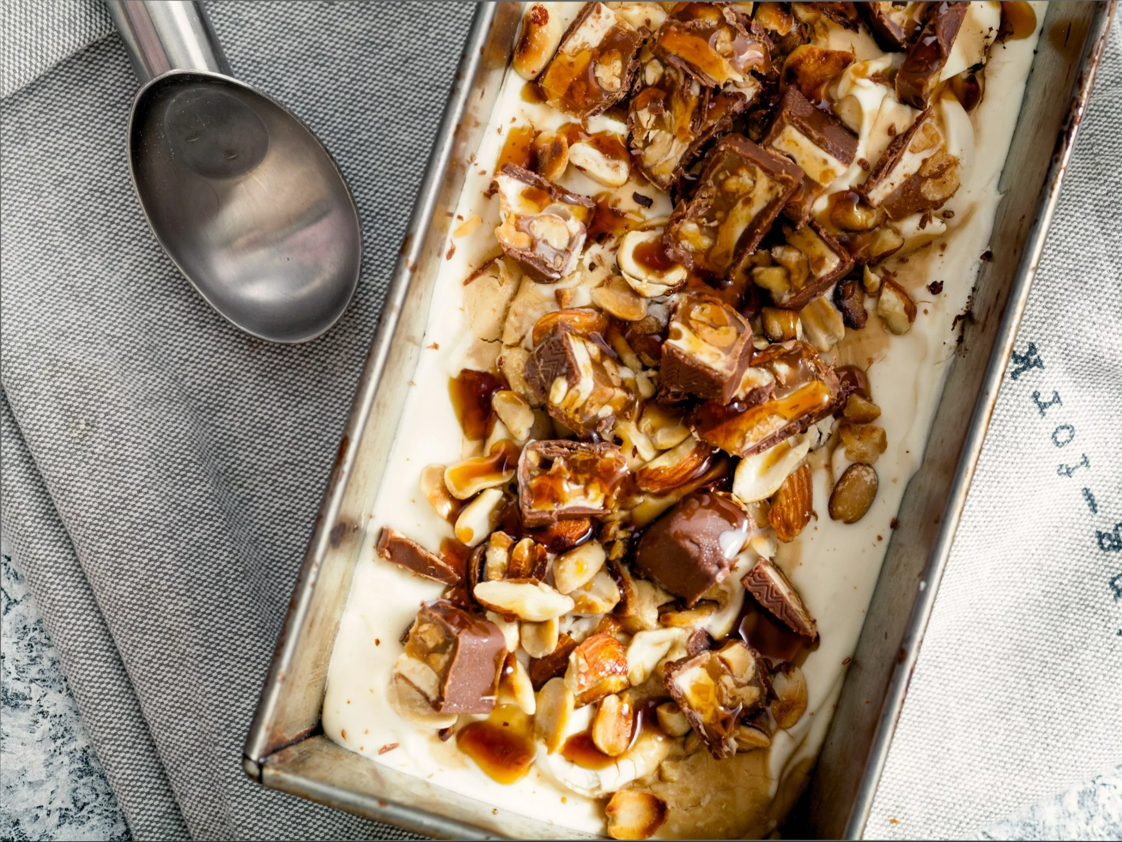 Domowe lody snickers