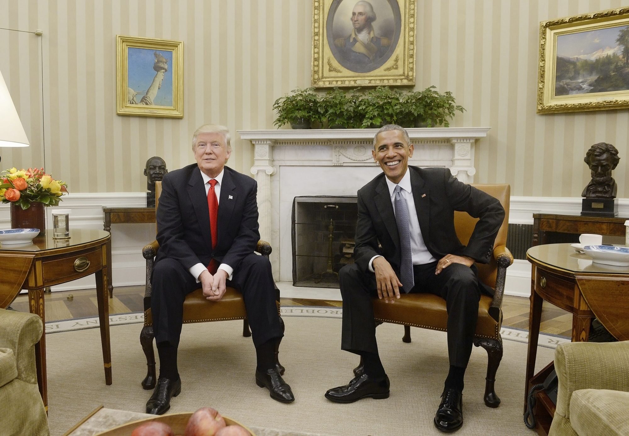 Donald Trump i Barack Obama w Gabinecie Owalnym