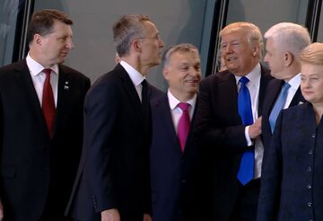 Donald Trump wśród przywódców państw NATO