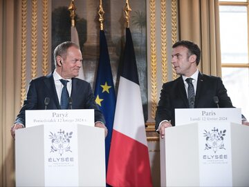 Donald Tusk i Emmanuel Macron