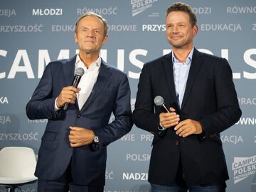 Donald Tusk i Rafał Trzaskowski podczas wystąpienia na Campusie Polska Przyszłości