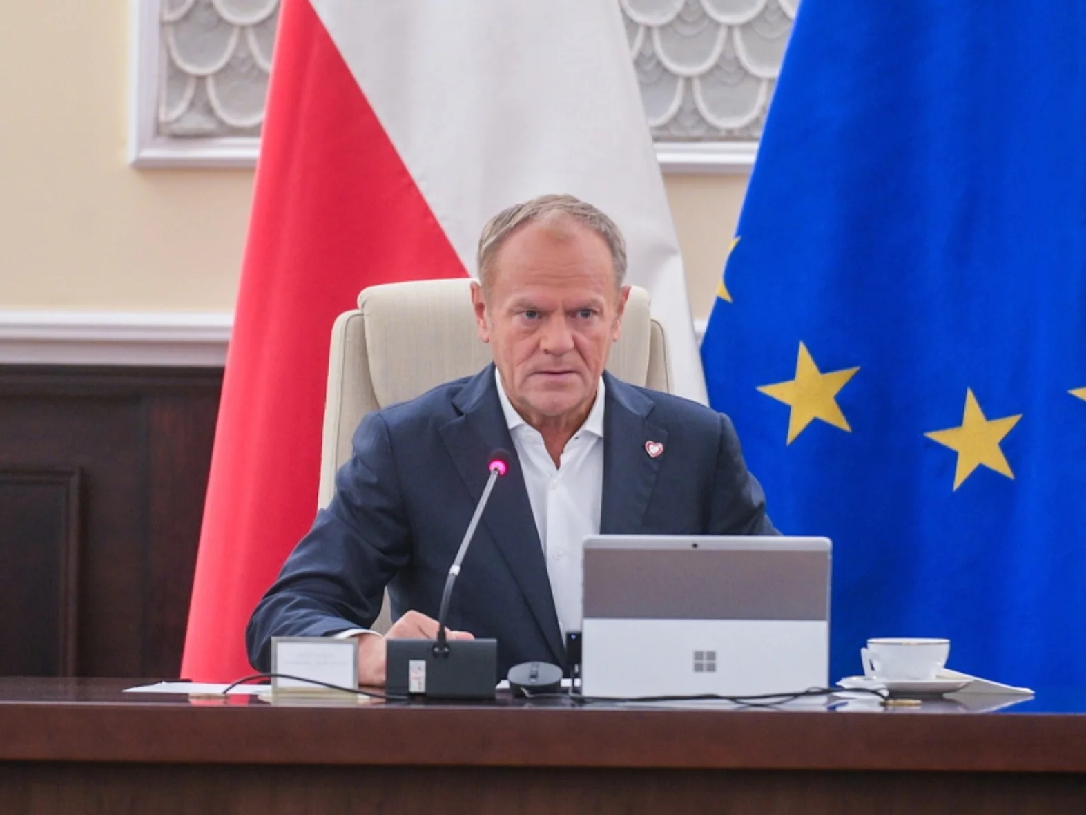 Premier Donald Tusk podczas nadzwyczajnego posiedzenia Rady Ministrów w związku z sytuacją powodziową