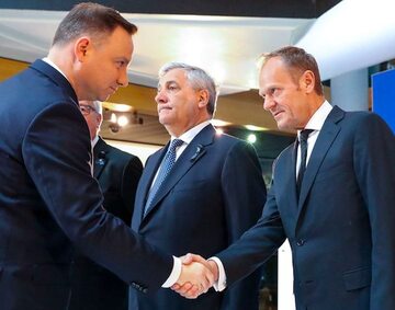 Donald Tusk wita Andrzeja Dudę