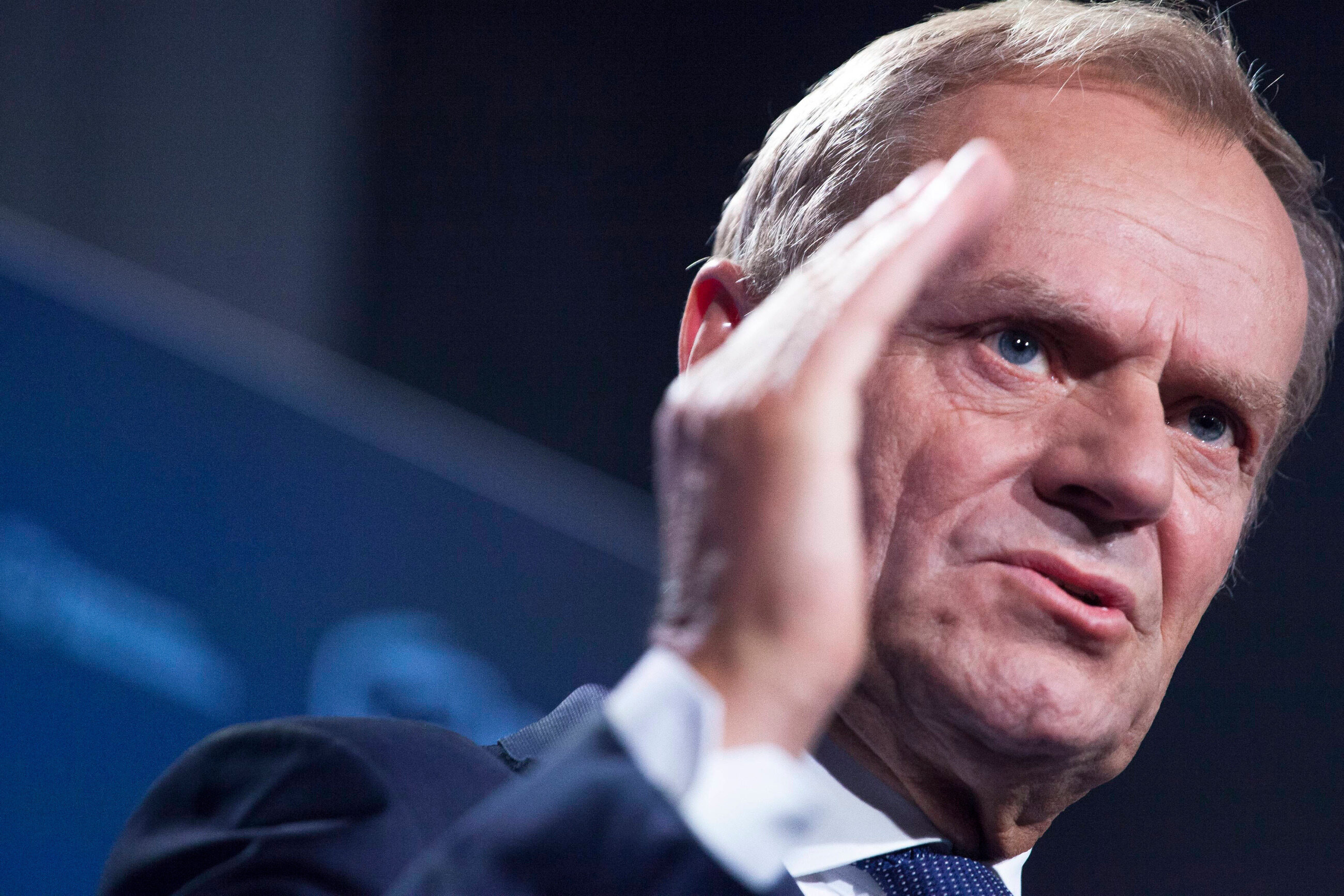 Donald Tusk wskazał „najpopularniejszego polityka w Polsce". Wspomniał o „Drużynie Pierścienia" - Vimarsana News