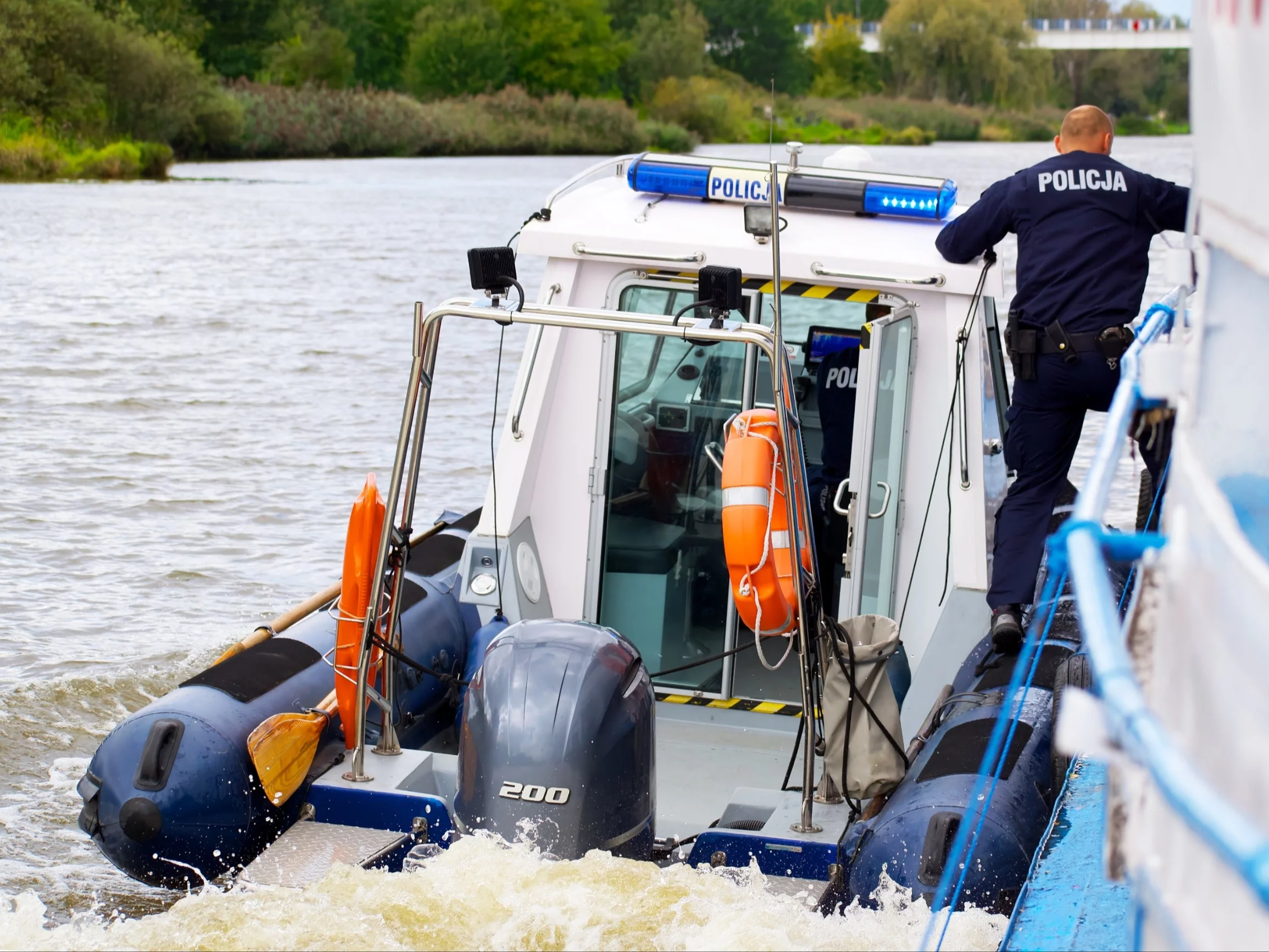 Akcja policji na jeziorze