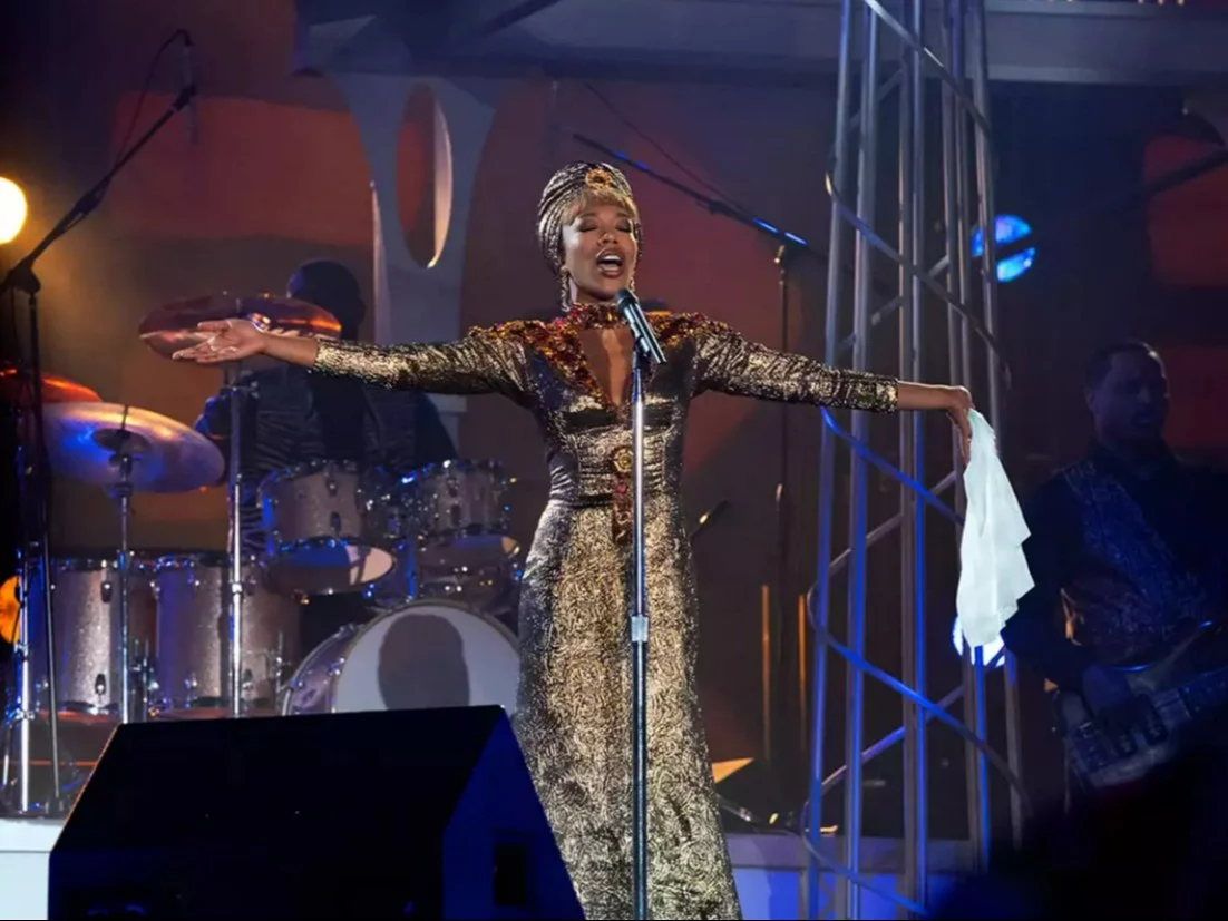 Kadr z filmu „Whitney Houston: I Wanna Dance With Somebody”