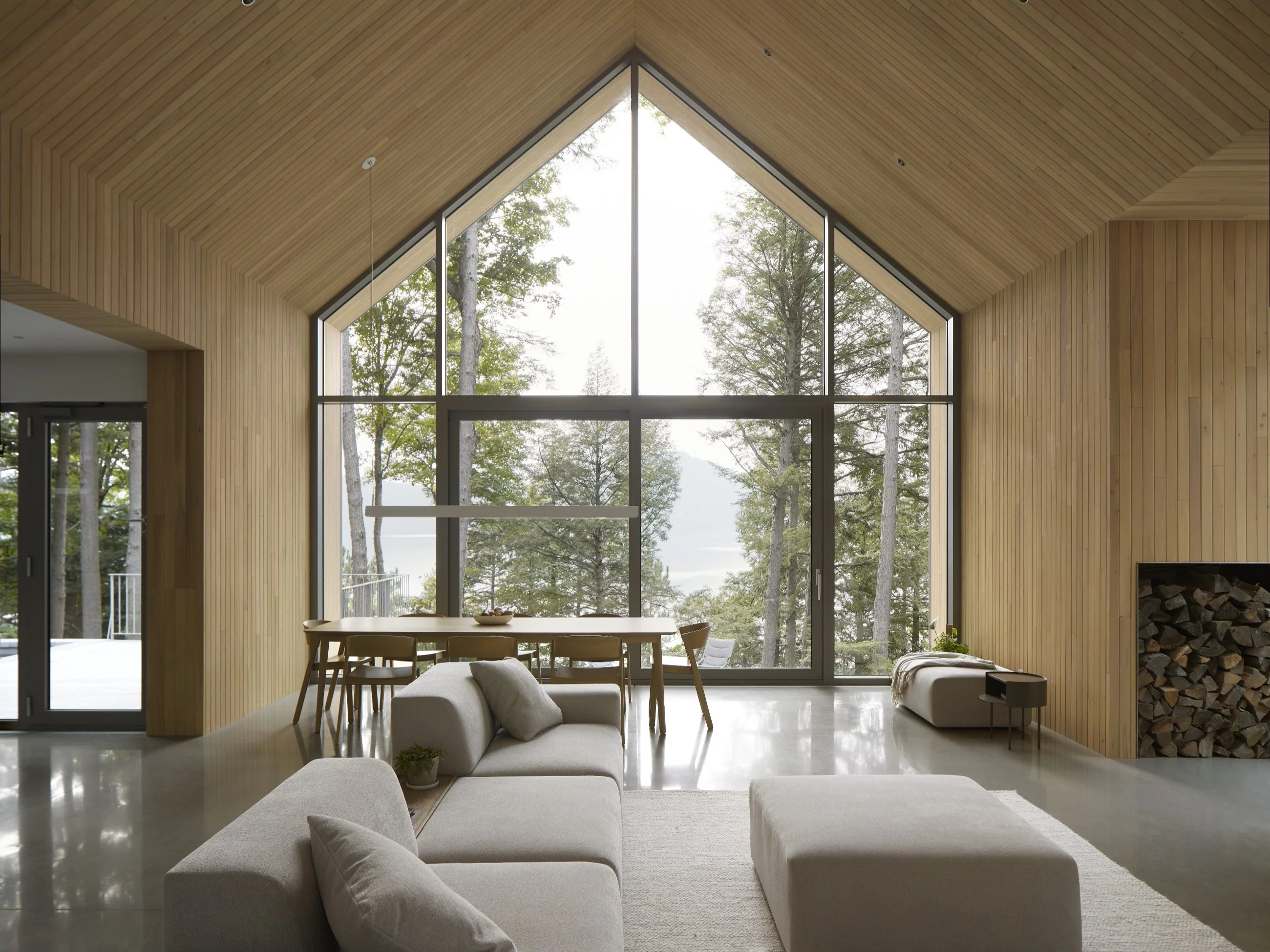 Minimalistyczny dom na klifie, projekt Matière Première Architecture