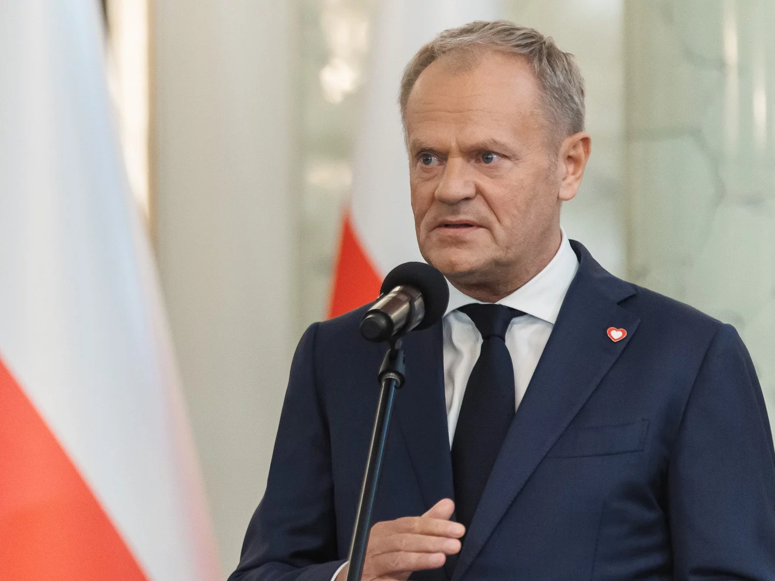 Dron nad budynkami rządu. Tusk poinformował o zatrzymaniach Białorusinów
