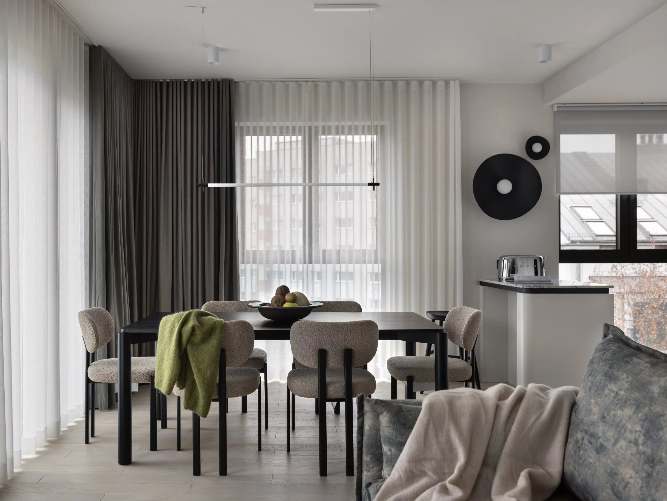 Dwupoziomowy apartament w inwestycji Chronos na warszawskiej Woli, projekt Moderna Design