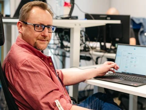 Marek Czerny trafił do branży IT. Został project managerem w firmie ClearCode
