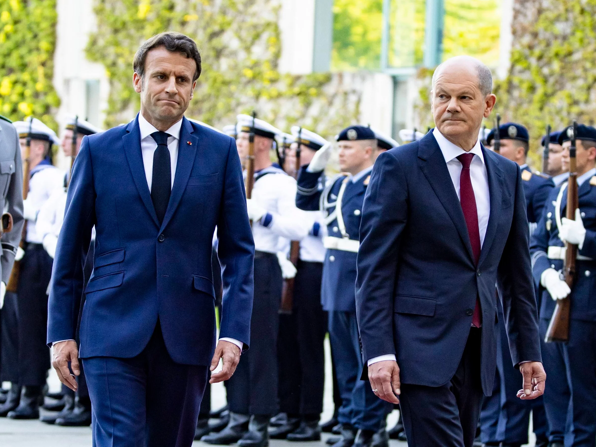 Emmanuel Macron i Olaf Scholz