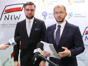 Dyrektor Narodowego Instytutu Wolności Michał Braun i jego zastępca Andrzej Rybus-Tołłoczko