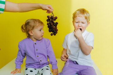 Dzieci i winogrona