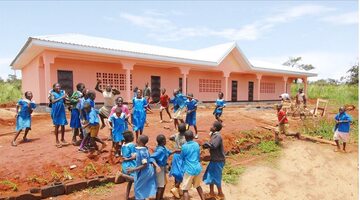 Dzieci z jednej ze szkół w Kamerunie