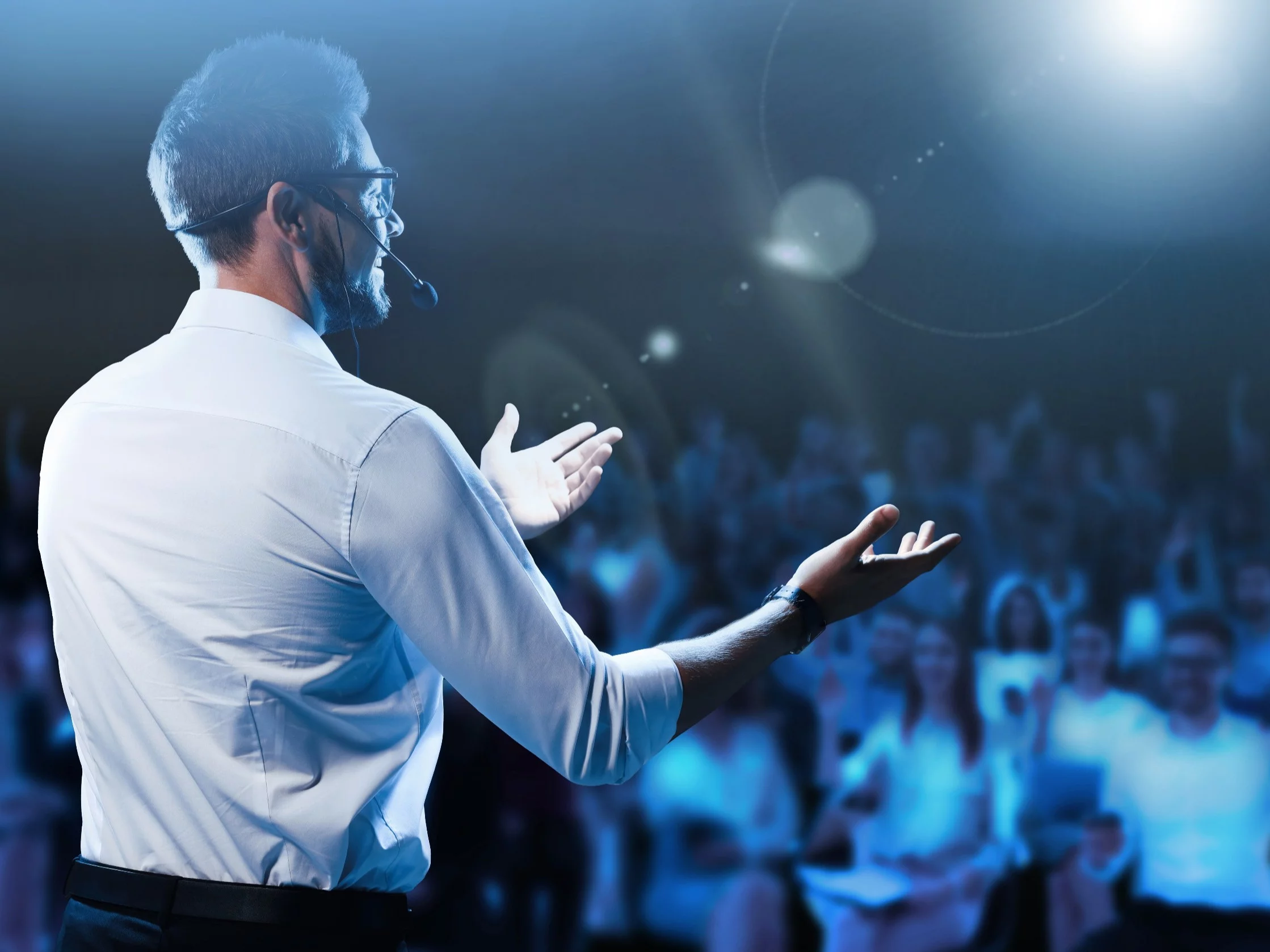 Dzięki tym trikom ludzie będą cię słuchać. Chodzi o „odpowiednio sformułowane pytania”