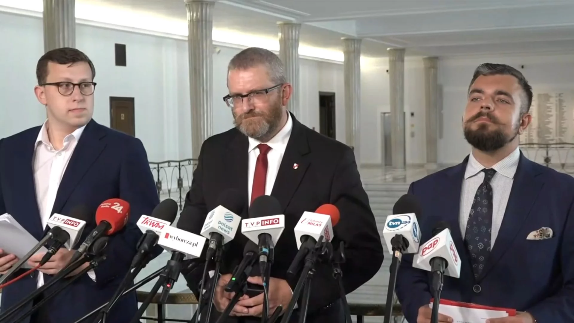 Politycy Konfederacji na konferencji prasowej w Sejmie