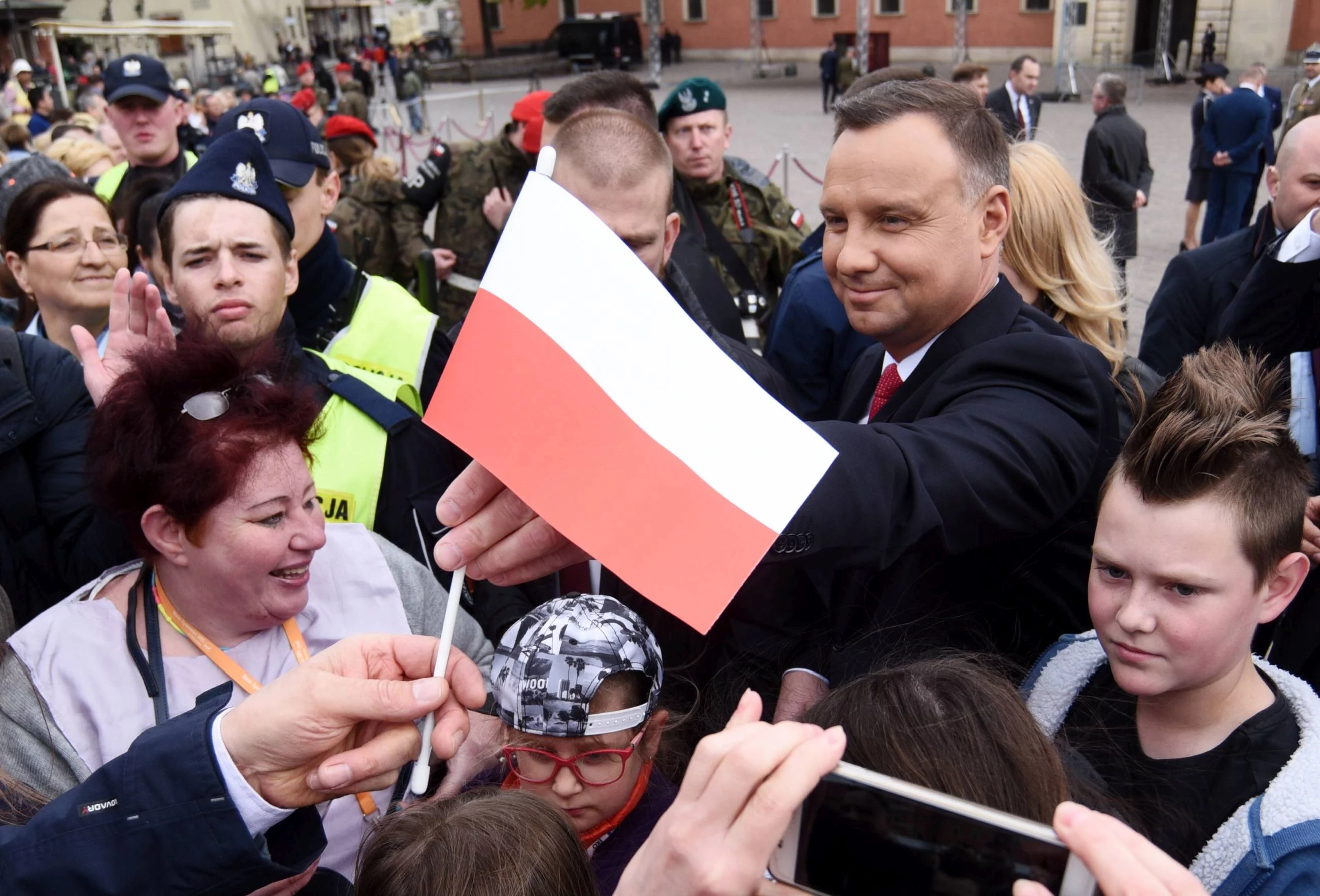 Prezydent Andrzej Duda podczas uroczystości na Placu Zamkowym