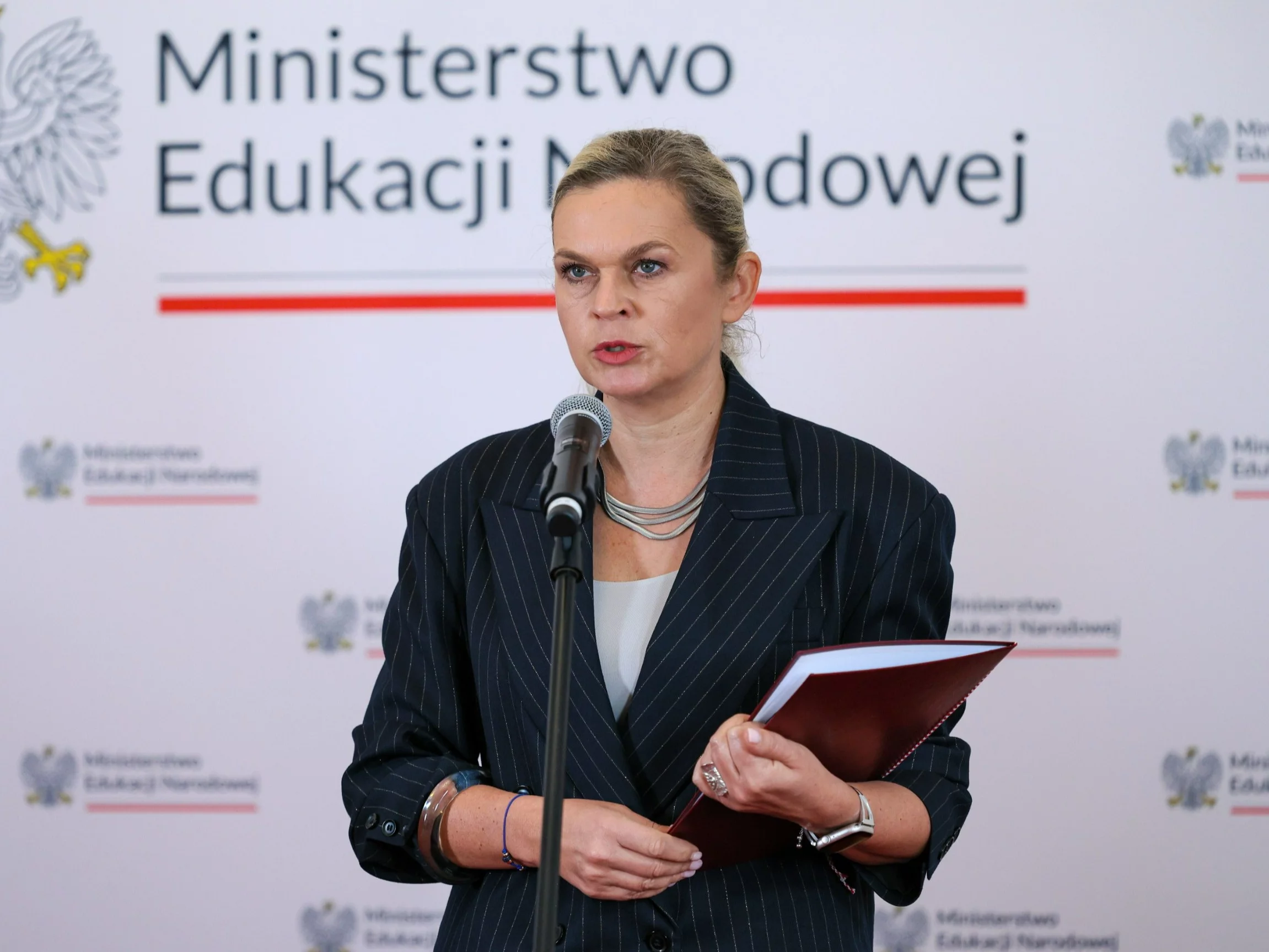 Masowe rezygnacje z nowego przedmiotu. Będzie kolejny zwrot? Wtedy możliwe są zmiany