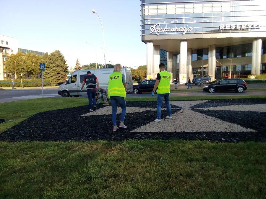 Policjanci pracujący na miejscu zdarzenia w Rzeszowie