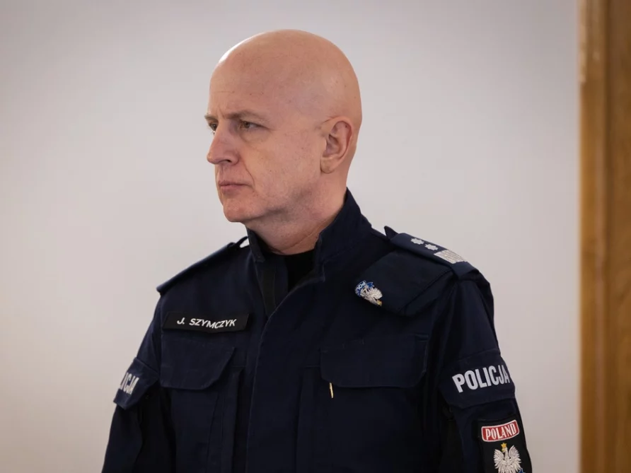 Komendant główny policji gen. Jarosław Szymczyk w czasie spotkania w MSWiA