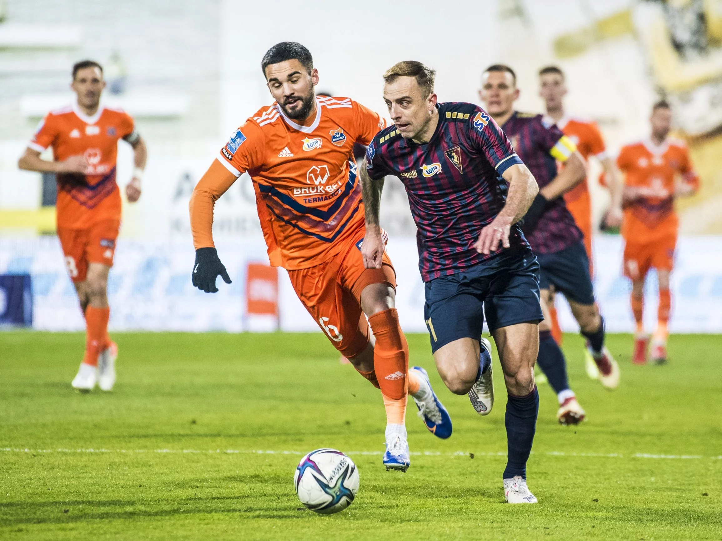 Kamil Grosicki w meczu z Termaliką Nieciecza