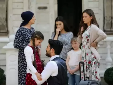 Kadr z serialu „Elif”