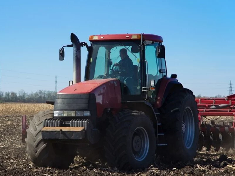 Rolnicy będą powoli poruszali się drogami powiatowymi