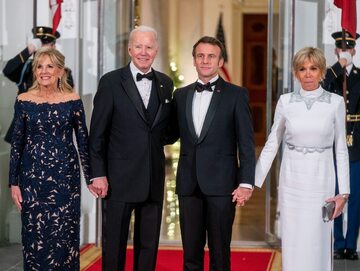 Emmanuel i Brigitte Macron na kolacji u Joe Bidena i Jill Biden