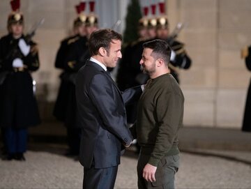 Emmanuel Macron i Wołodymyr Zełenski w Paryżu