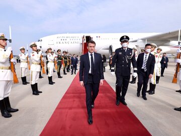Emmanuel Macron podczas wizyty w Chinach