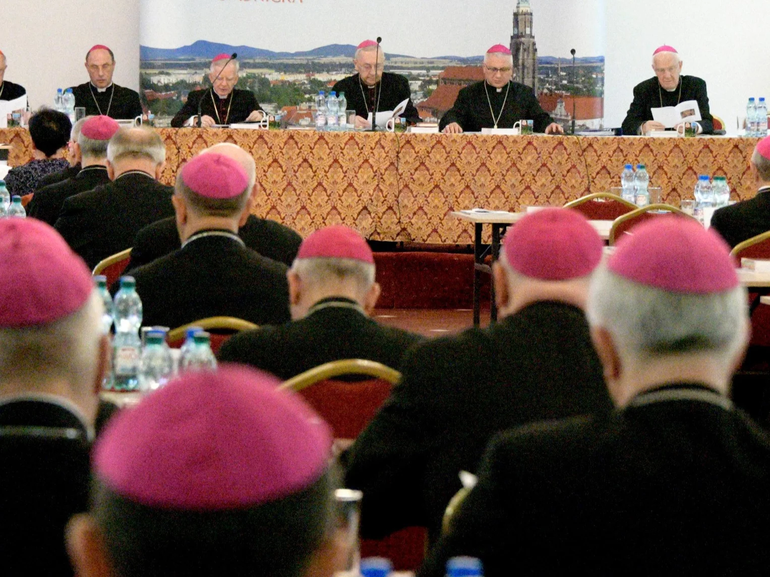 Kościół kontra MEN. Biskupi nie zostawili suchej nitki na pomyśle rządu