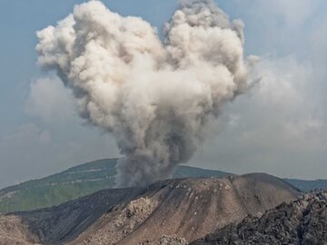 Erupcja wulkanu Ibu