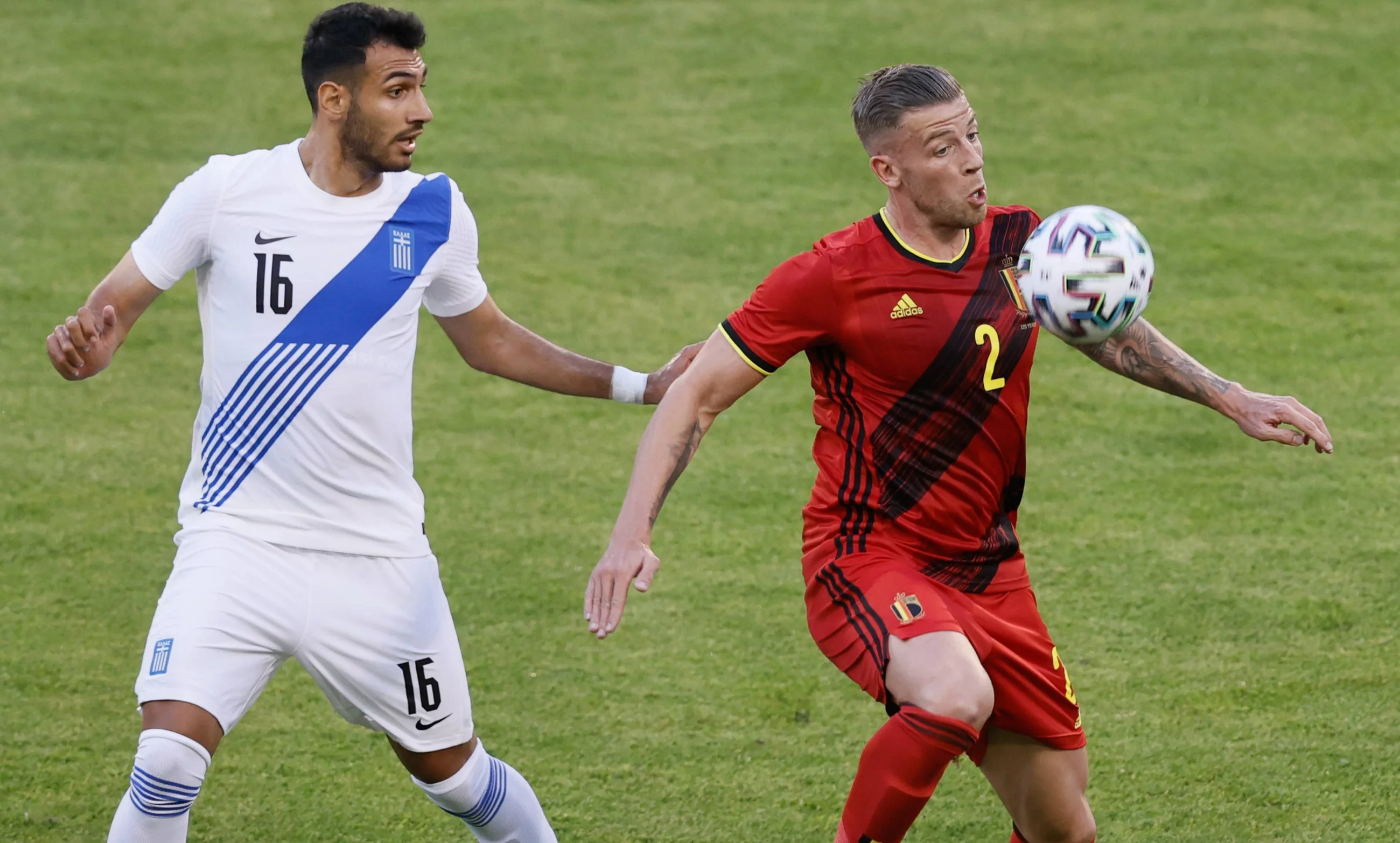 Alderweireld i Giannoulis