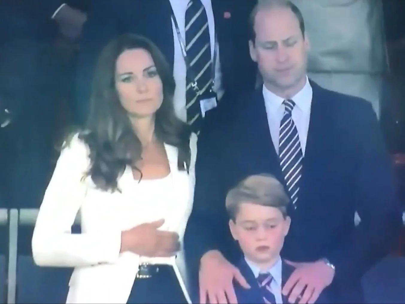 Kate, William i George na trybunach Wembley po przegranej Anglików