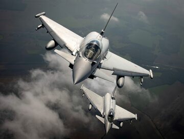 Eurofightery są eksploatowane m.in. przez 4 państwa NATO co powoduje, że w przypadku zakupu przez Polskę łatwo będzie zacieśnić współpracę z partnerami w Europie