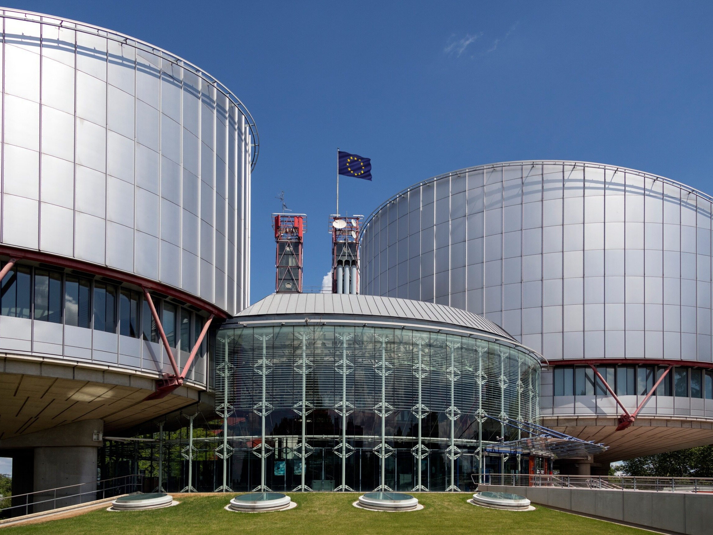 Европейский суд россия. Европейский суд по правам человека в Страсбурге. Здание европейского суда по правам человека в Страсбурге. Здание европейского суда по правам человека в Страсбурге Роджерс. Дворец прав человека ЕСПЧ Г Страсбург.