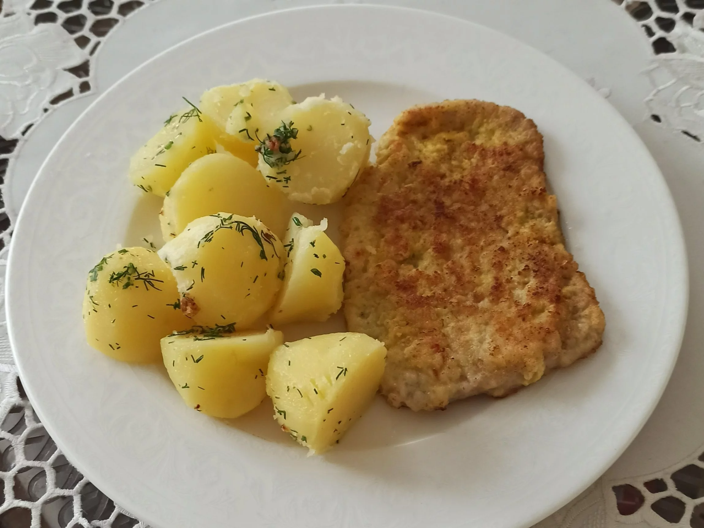 Kotlet schabowy z ziemniakami