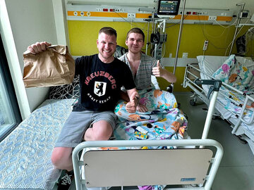 Filip Chajzer zawiózł swój kebab do szpitala