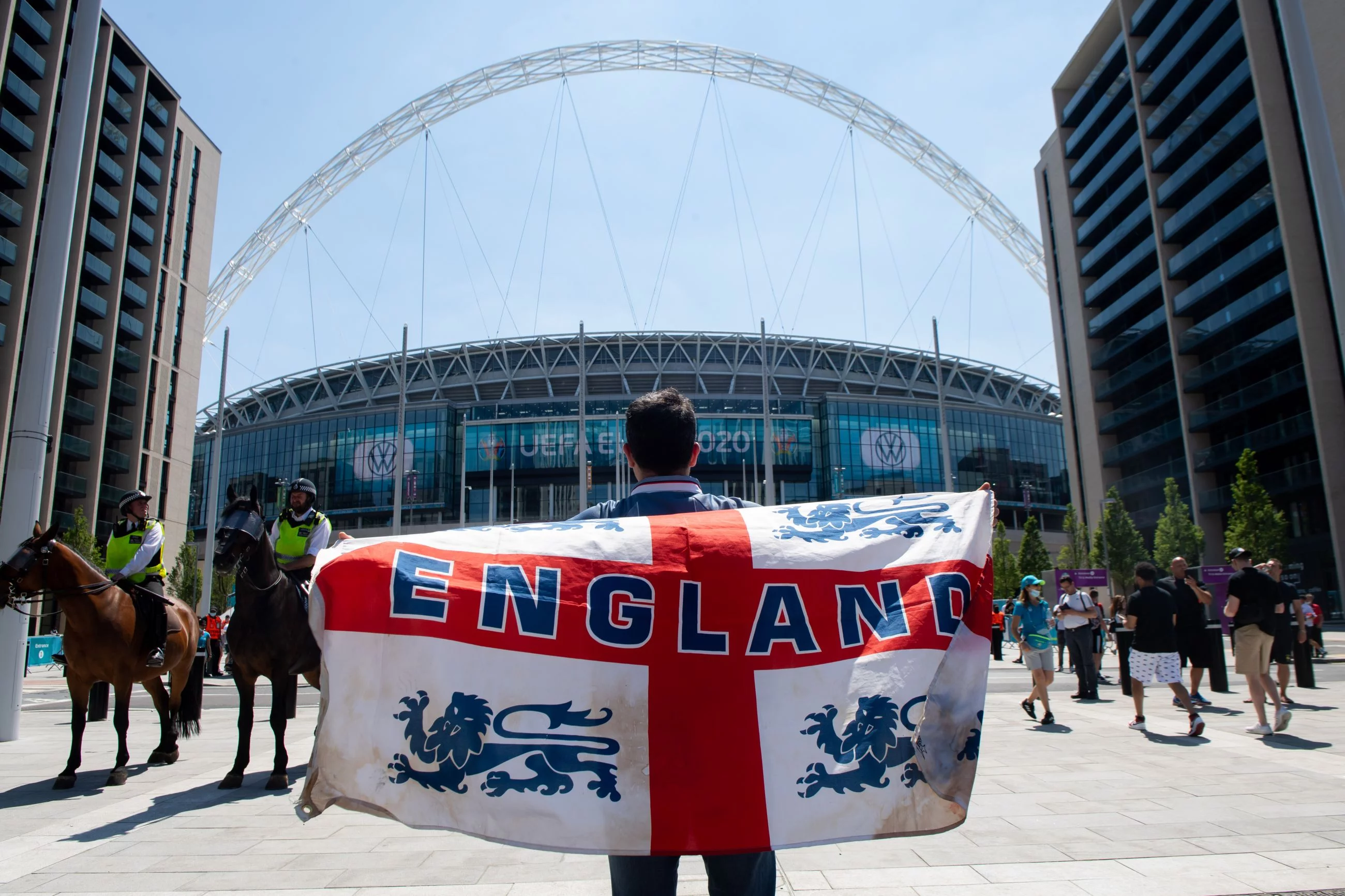 Angielski kibic przed Wembley