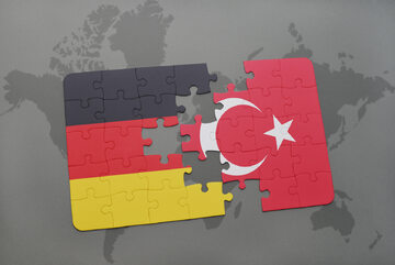 Flagi Niemiec i Turcji