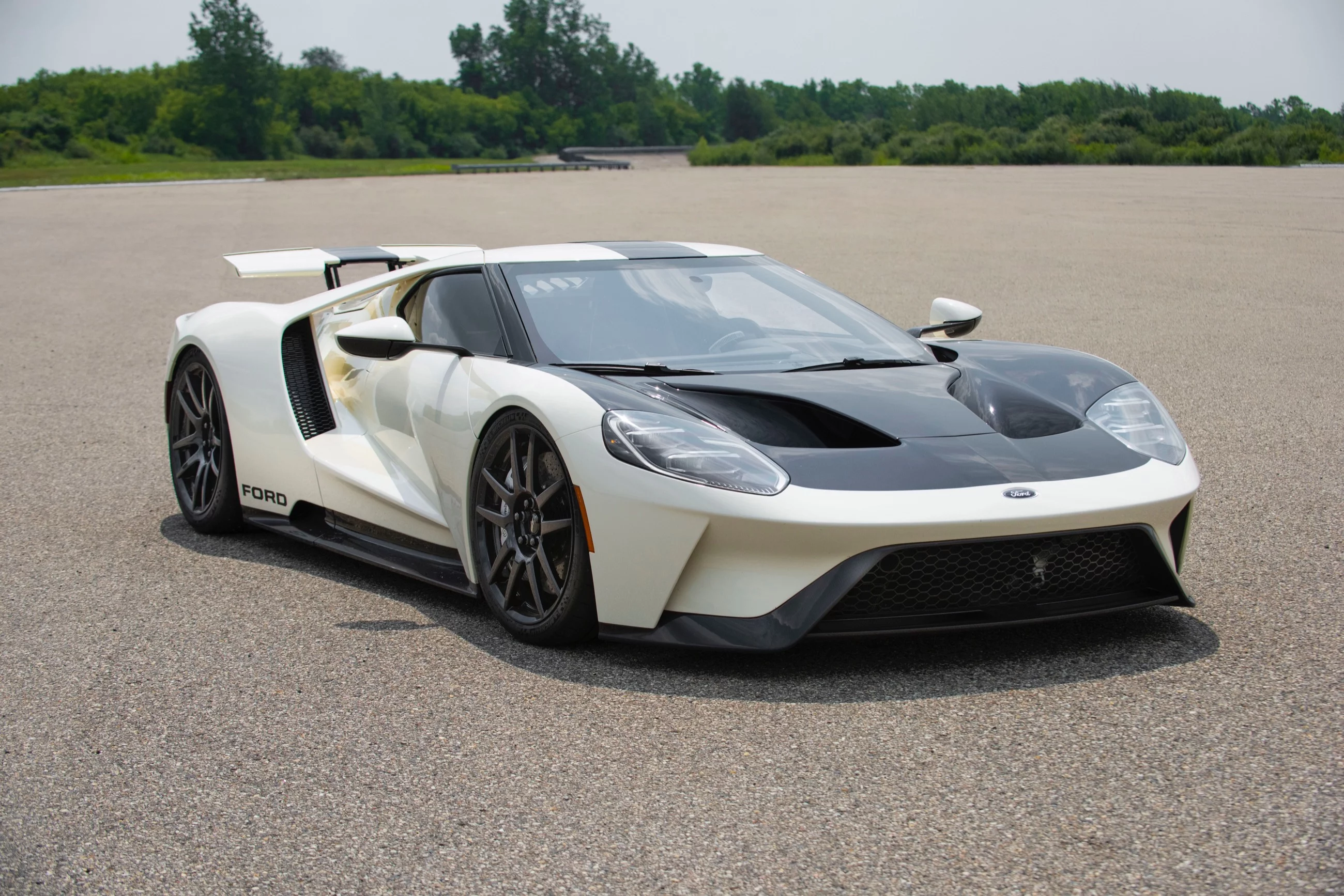Ford GT Heritage Edition