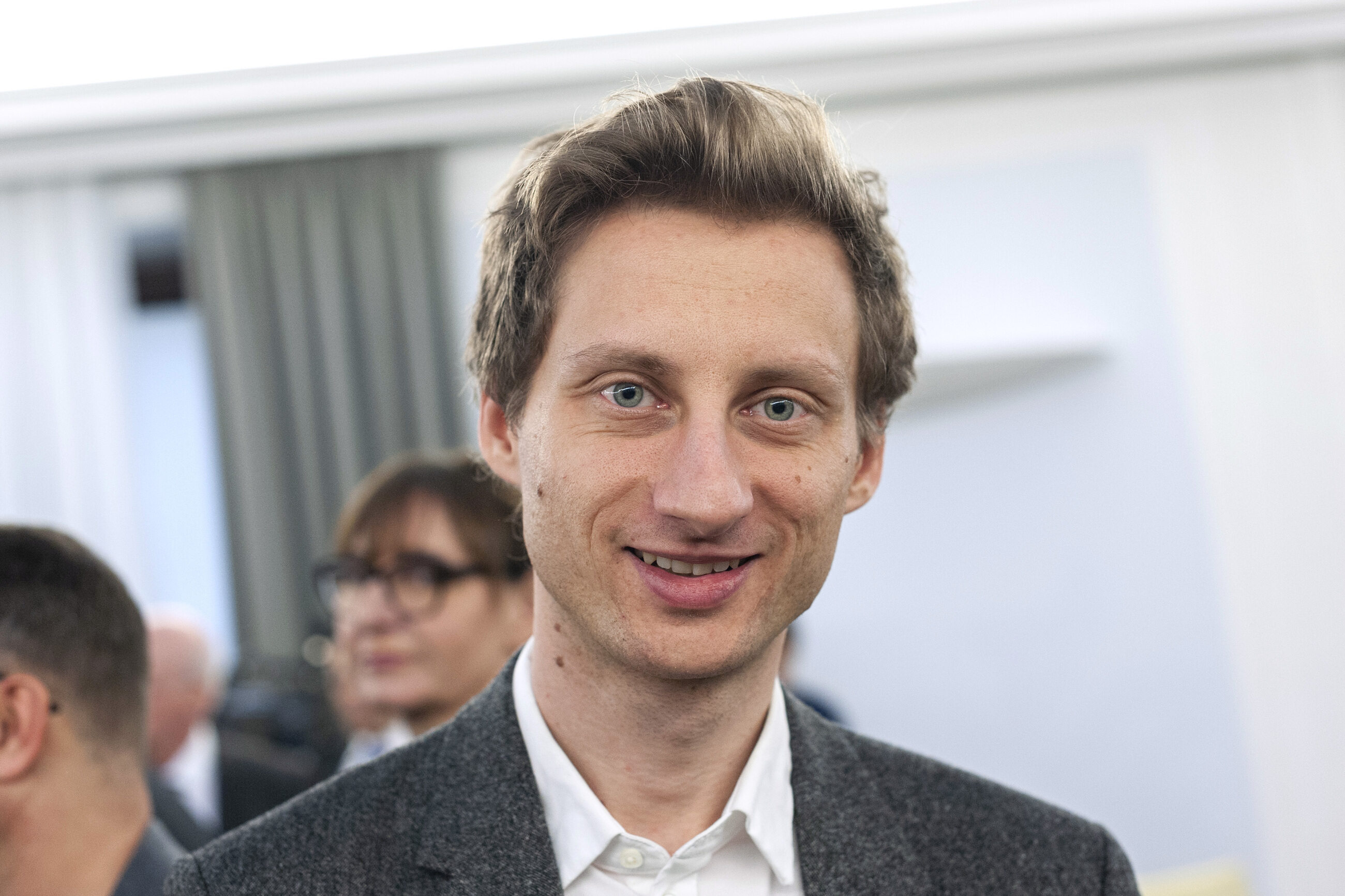 Polski Lad Posel Ko Krytykuje Odbudowe Palacu Saskiego Niszczenie Grobu