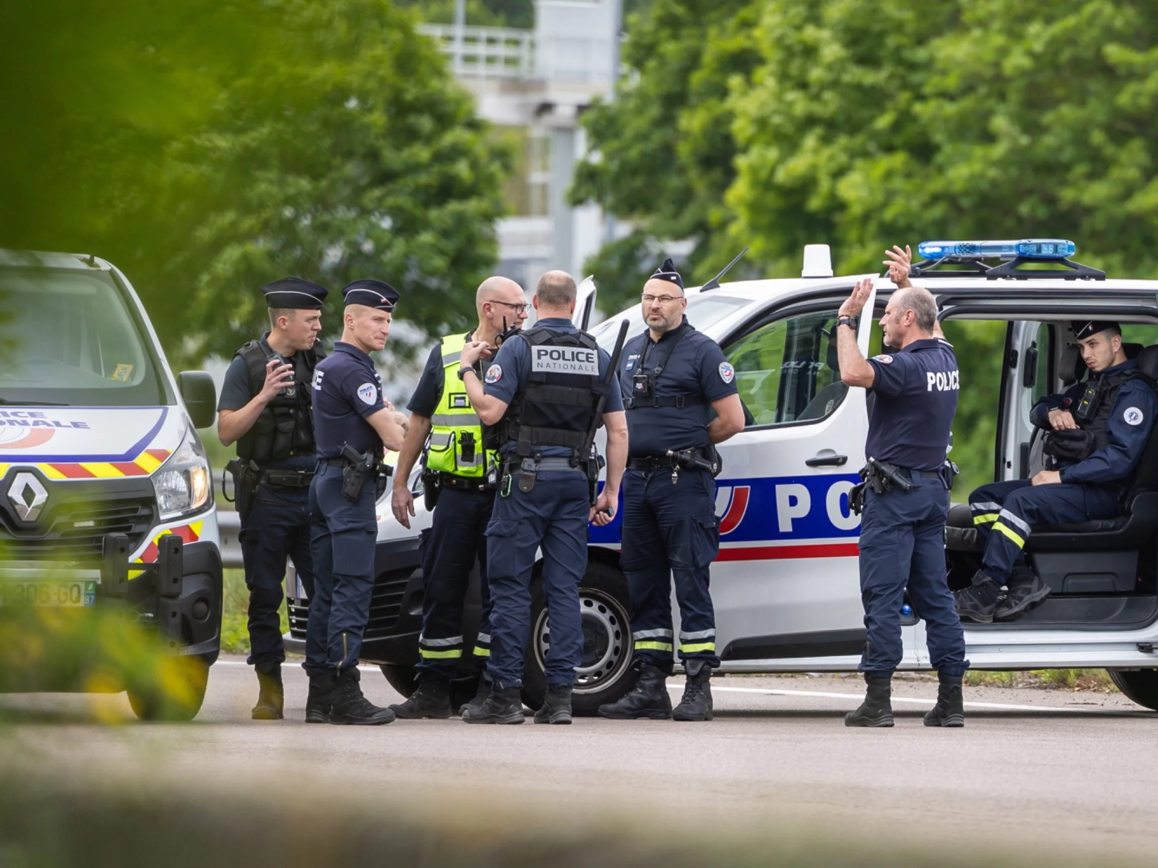 Obława po ataku na konwój więzienny we Francji