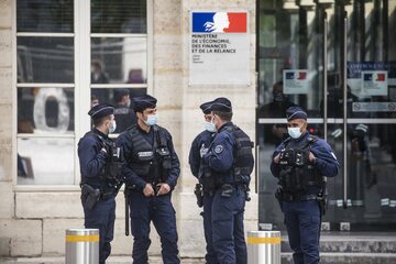 Francuscy policjanci (zdjęcie ilustracyjne)