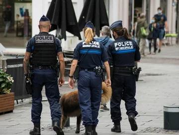 Francuska policja, zdjęcie ilustracyjne