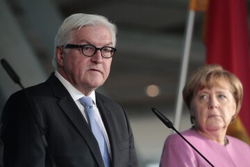 Frank Walter Steinmeier i Angela Merkel