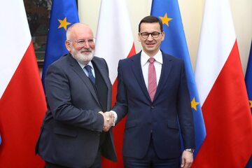 Frans Timmermans i Mateusz Morawiecki